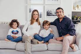 Sister of portuguese television presenter carolina patrocinio who's best known as a host for disney kids. Mariana Patrocinio Publica Fotos Dos Filhos Mais Velhos Que Estao Rendidos A Bebe Holofote