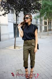 Pantalon Cargo Capri Pants Outfits Olive Pants Outfit Olive Green Pants Outfit Pantalon Ca Khaki Pants Outfit Women Womens Casual Outfits Fashion Outfits