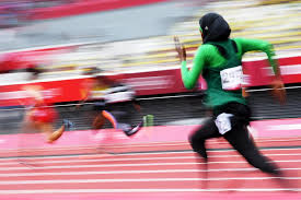 Sportivul jamaican a terminat de alergat cei 100 de metri in doar 9 secunde si 58 de sutimi, cu 11 sutimi mai repede decat vechiul record, care ii apartinea tot lui. 9qrsccpj0qyknm