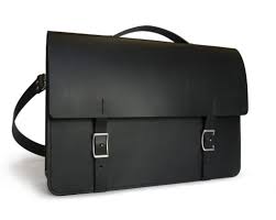 Handmade Classic Messenger Bag W Gusset Basader In 2020 Leather Bags Handmade Black Leather Messenger Bag Leather Laptop Bag