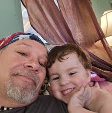 25 years ago, angler Ken Paulie set the IGFA All-Tackle world record for  flathead catfish with this 123-pound behemoth from the Elk City Reservoir  in Independence, Kansas, USA