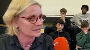 L'Oms i de Prat impulsa un projecte pioner per formar els joves esportistes  que arriben a la ciutat