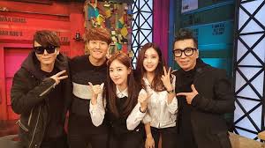 Über die jahre hinweg gewann kim jongkook nach seinem ausstieg beim ursprünglichen kim finanzierte die vollständige produktion eines weiteren albums und turbo kehrte nunmehr als trio. T Ara Eunjung And Hyomin Posed For A Group Picture With Kim Jong Kook And Other Members Of Turbo T Ara World