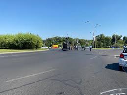 În zona incidentului, mai mulți stâlpi au fost prăbușiți. Pvxi4fa Xstogm