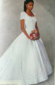 Pin By Mary Robertshaw On Mori Lee 1999 Wedding Gowns Dresses Collection Dresses Gowns Dresses Dress Collection