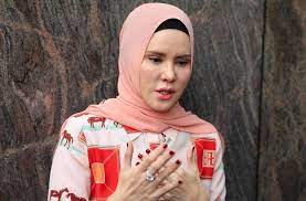 Bantu kami memperkuat ketahanan hidayatullah media: 3 Artis Mualaf Meski Dari Keluarga Pendeta Toleransi Tinggi Matamata Com