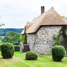 13 Beautiful Cottages To Rent In The Uk Cottage Rent Cottage Winter House
