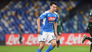 Hirving lozano scores a goal against inter milan, effectively kicking them out of the competition and ensuring that son. Chucky Lozano Vive Un Presente Adverso En El Napoli Marca Claro Mexico