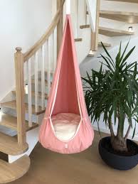 Wunderbare Pale Pink Hangen Cocoon Swing Fur Kinder Innen Stoff Hangematte Schaukel Kleinkind Schaukel Hangestuhl Wohnkultur Detail Kids Swing Toddler Swing Baby Hammock Swing