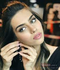 Tuba büyüküstün kimdir kimkim sesli anlatım. Tuba Buyukustun Un Annesini Goren Hayret Etti Galeri Magazin