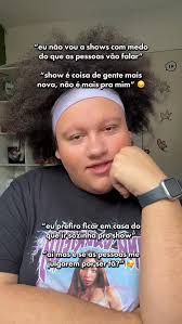 A gente só tem uma vida pra viver, ser feliz e fazer o que a gente ama e  você tá nessa? Se te faz feliz ir a shows e festivais ou ser fã de  artistas: FAÇA ISSO ❤️ Não se importe com o que os outros ...