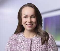 Kelly Lipinski's Instagram, Twitter & Facebook