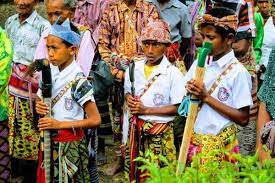Mendewasakan iman, kita dituntut supaya semakin bertumbuh dan matang dalam iman. 5 Budaya Unik Suku Timor Di Timor Tengah Selatan Ntt