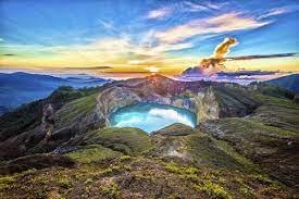 Banyak bentuk gunung untuk inspirasi menggambar dan mewarnai. 10 Gunung Indah Di Indonesia Yang Jadi Tempat Wisata Favorit