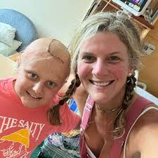 Anna Eady's Instagram, Twitter & Facebook