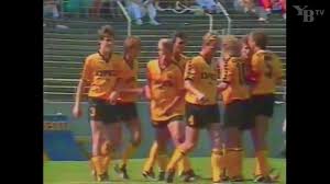 Qualcuno deve arrestare questa carneficina, ho visto cose in questi giorni, udito fragori, annusato miasmi pestiferi, che difficilmente riuscirò a raccontare ai. Saison 1986 87 Bsc Young Boys Offizielle Internetseite