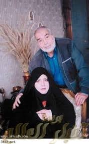 شمس الملوك جميل البارودي، ممثلة مصرية عرفها الجمهور بـ بشمس البارودي، اعلنت اعتزالها العمل بالتمثيل في عام، 1984 بعد عودتها من تأدية العمرة وارتدت النقاب ثم ارتدت الحجاب، من مواليد 1945، درست في معهد الفنون المسرحية. Ø­ÙƒØ§ÙŠÙ‡ Ø´Ù…Ø³ Ø§Ù„Ø¨Ø§Ø±ÙˆØ¯ÙŠ Ù…Ø¹ Ø§Ù„ÙÙ† ÙˆØ§Ù„Ù†Ù‚Ø§Ø¨ ÙˆØ§Ù„Ø¯Ø¹ÙˆÙ‡ Ø§Ù„ÙŠ Ø§Ù„ØªØ¯ÙŠÙ† Ø¬Ø±ÙŠØ¯Ø© Ø§Ø®Ø¨Ø§Ø± Ø§Ù„Ø¹Ø§Ù„Ù… Ù…ØµØ± Ø¨ÙŠÙ† ÙŠØ¯ÙŠÙƒ