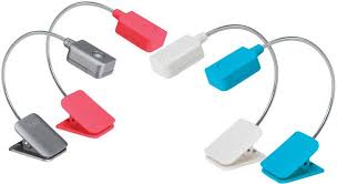 Amazon Com Verso Clip On Reading Light For Kindle Graphite Book Light Kindle Store