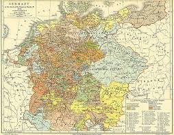 Он является разнообразным не только в плане ландшафта, но и по историческому наследию. Bavariya Vikipediya
