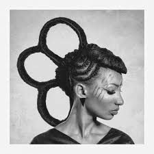 Tendance coiffure afro pour femmes métisses aux cheveux noirs. Afro Mango Cie Beaute Coiffure Originale Cheveux Noirs Naturels Coiffure Afro