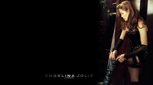 Angelina Jolie HD Wallpaper: Iconic Look from Mr. & Mrs. Smith