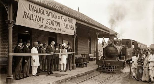 Old Pictures of Mumbai (Bombay) Here comes the train! One of the earliest undated pictures taken of the city's rail system depicts Bombay's commuters doing exactly the same thing in the 19th