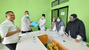 Aug 31, 2018 · bila indikatornya adalah pertumbuhan jumlah pendirian perusahaan di indonesia, dapat disimpulkan kalau indonesia adalah negara dengan pertumbuhan ekonomi yang cukup pesat. Penandatanganan Kontrak Pekerjaan Jasa Konsultansi Gedung Balai Nikah Dan Manasik Haji Kua Bengkong