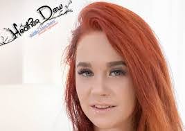 Heather Dewalt's Instagram, Twitter & Facebook