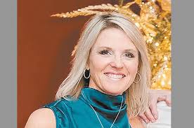 Shelly Sumner's Instagram, Twitter & Facebook