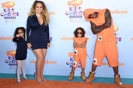 Ap / getty images dad and son. Nick Cannon And Mariah Carey Twins Kids Choice Awards People Com