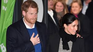 Mai 2018 auf schloss windsor zu einer royalen traum hochzeit wird. Here S Your First Look At Meghan Markle And Prince Harry S Wedding Cake Entertainment Tonight