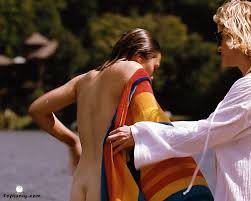 Elizabeth Olsen Nude