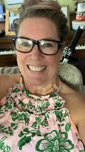 Great advise. Obviously. , But more importantly, enjoy every last second of  summer, which does NOT end until September 22!! Suck up that sun. ,  #MakingMarion #customerquilt #gammillquilting ...