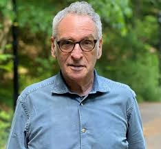 Claire Cape's Instagram, Twitter & Facebook