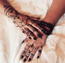 Bohemian Henna Black Henna Witchy Strega Bruja Hexen Goth Tattoos Goth Designs Henna Tattoo Hand Henna Tattoo Designs Henna Tattoo
