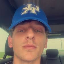 Tucker (@tuckerlhs23)