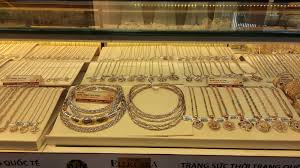 Ưu đãi mừng khai trương cửa hàng vàng bạc đá quý sjc 146 bến vân đồn. Gia Vang Hom Nay 8 6 Tháº¿ Giá»›i Trong NÆ°á»›c Giáº£m Vao Cuá»'i Ngay Bao NgÆ°á»i Lao Ä'á»™ng