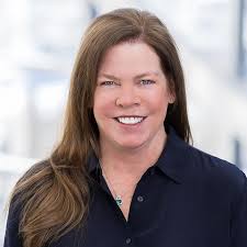 Laurie Mead's Instagram, Twitter & Facebook