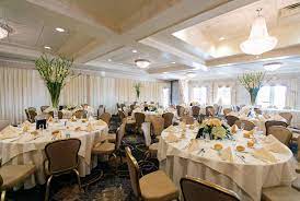 We Love How The Natural Elegance Of This Recent Summertime Wedding Made Our Golf View Ballroom G Outdoor Wedding Venues Event Venues Destination Wedding Venues