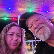 Who can build a porch for a mobile home in Winnsboro Texas?