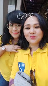 Delapan tahun lalu di tgl hari ini, menghadiri pemberkatan nikah kudus  Nadira n Sean, sahabat anakku. Hari ini foto kenangan ke up lagi sama FB,  dan sedihnya Sean 'pergi' duluan. Rachel Claudia