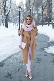 I love anything paired with camel, because it's just the perfect neutral next to black or gray, and now that i have a new found love for pink (i think going blonde helped) i love the two colors together. Pink Camel Julia Berolzheimer