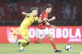 Nguyễn thế anh, sinh năm 1986) là một cầu thủ bóng đá người mỹ gốc việt hiện đang thi đấu cho câu lạc bộ bóng đá thành phố hồ chí minh tại v.league 1. Lee Nguyá»n Tai Xuáº¥t V League Báº§u Ä'á»©c Noi Ngay 1 Sá»± Tháº­t