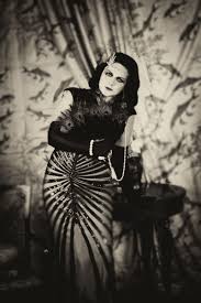 Vintage 20er Jahre Fotoshooting Munchen In 2020 Vintage Fotoshooting Fotoshooting Munchen Fotoshooting