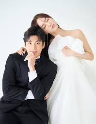 Singer, Lim Jeong Hee Ties The Knot With Ballerino, Kim Hee Hyun, Shares  Dreamy Wedding Pictures