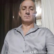 Eu posto coisa de solteiro, de casado, de ex e etc. Estou nem aí, gostei  estou postando. O importante é ser feliz e vocês que lutem na hora de fazer  a fofoca.