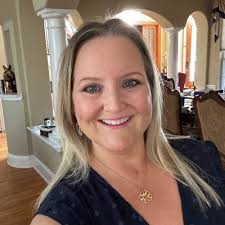 Hi! This is me and my tiny guest-star, Kingsley. We're just gracing your  feed to announce that my contract with Overtone is coming to a close soon,  so I will be looking