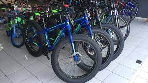 Kedai basikal area kota kinabalu sabah sebagai rujukan buat bakal pembeli area sekitar kk!! Trs Crestone Fat Bike Pedal Shop Kota Kinabalu Facebook