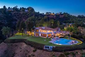 Must see home kitchen gadgets :: Sylvester Stallone Lists His Beverly Hills Mansion For 110 Million 30 Beverly Park Terrace Luxury Architecture