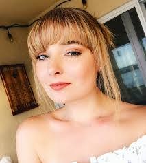 Cristina Robinson's Instagram, Twitter & Facebook